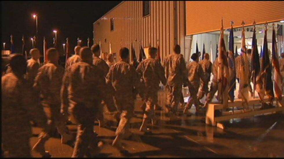 Members of the 25th Infantry Division returns