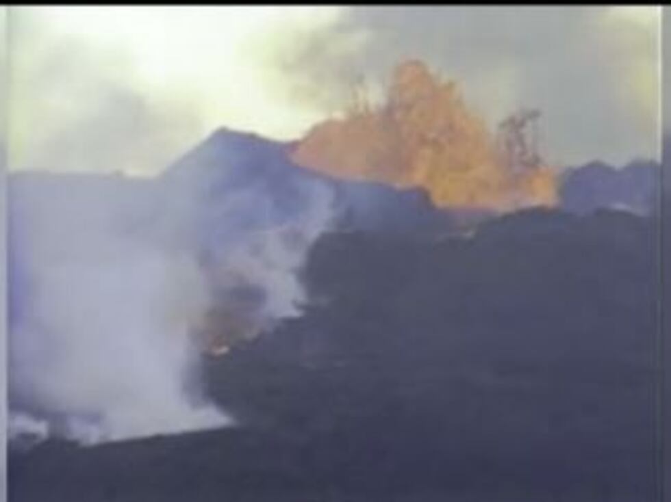 1984 Mauna Loa erupting
