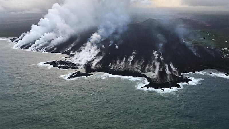 Lava flows enter the ocean in the Kapoho area Tuesday morning. (IMAGE: U.S. Geological Survey)