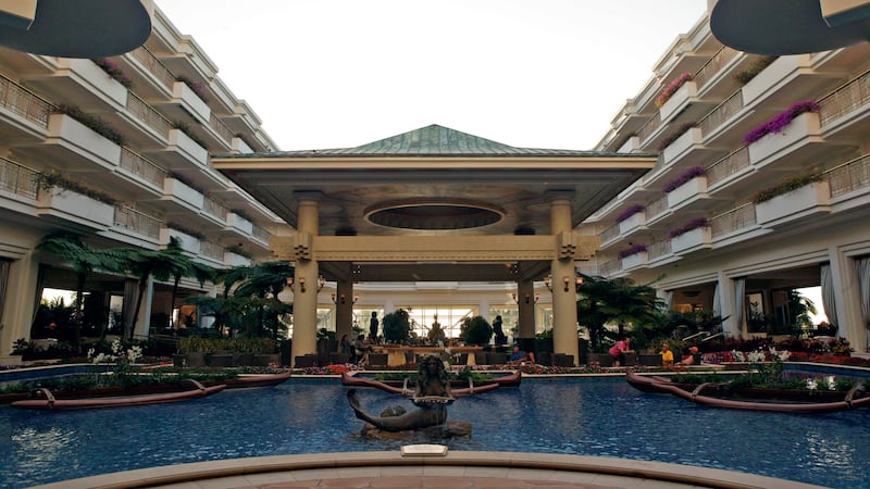A view of the interior of the Grand Wailea Resort (AP Photo/Marco Garcia)