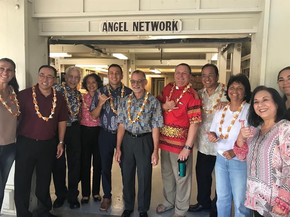Many turned out to the reopening of the food bank. (Image: Hawaii News Now)